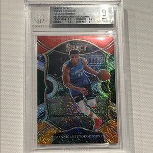 2020-21 Giannis Antetokounmpo Select Prizm Red White Orange Shimmer Beckett Mint
